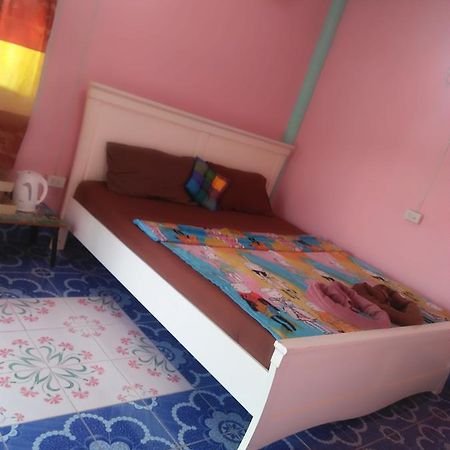 Lanta Danai Guesthouse Ko Lanta Екстериор снимка